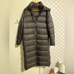 Zara Black Long Puffer Coat- Large